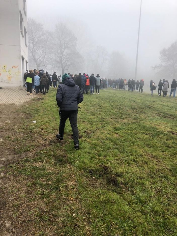Terremoto, epicentro a Bonate Sotto (Bergamo), evacuato il liceo scientifico Bramante a Magenta Terremoto, epicentro a Bonate Sotto (Bergamo), evacuato il liceo scientifico Bramante a Magenta