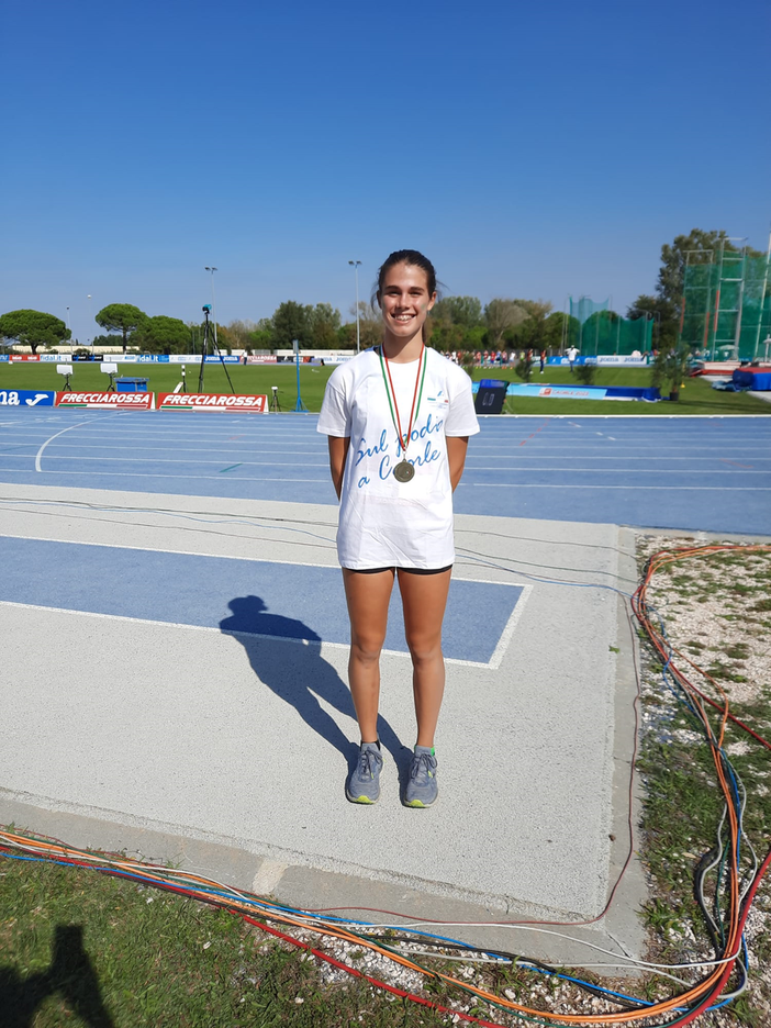 Atletica Vigevano: Francesca Bertolotti bronzo ai campionati italiani cadette nel salto in lungo, con la super misura di 5,71