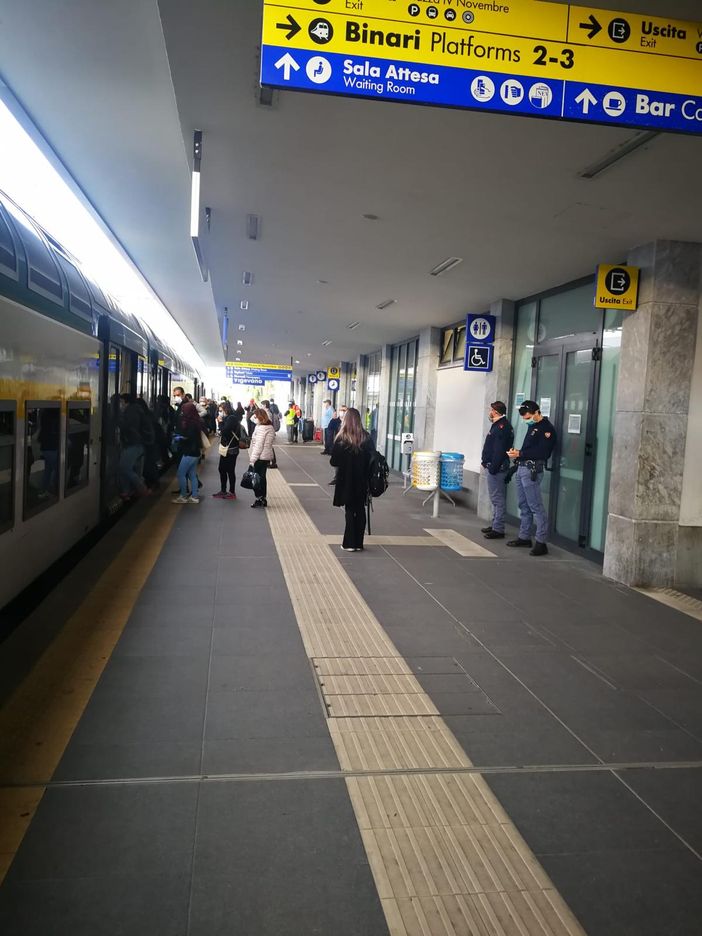 Trasporti ‘Fase 2’. La media dei viaggiatori sui treni è del 25% Trasporti ‘Fase 2’. La media dei viaggiatori sui treni è del 25%