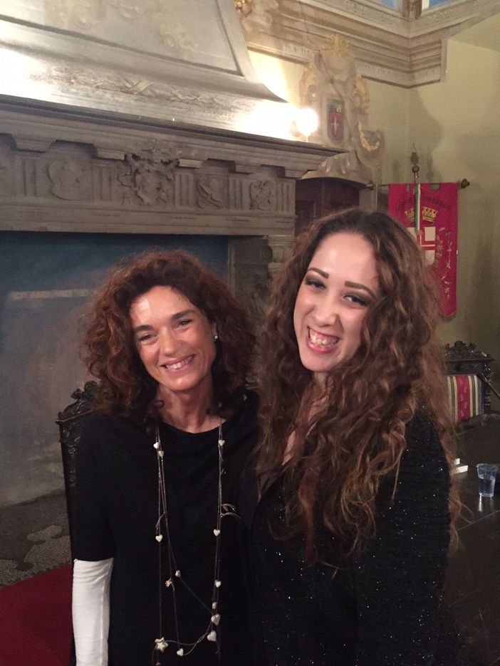 Gambolò, Valeria Corciolani presenta il nuovo romanzo. Per lei sarà la terza volta in città in meno di un anno Gambolò, Valeria Corciolani presenta il nuovo romanzo. Per lei sarà la terza volta in città in meno di un anno