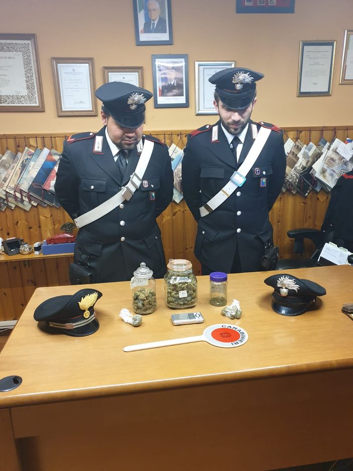 Oltrepò: sorpreso mentre spacciava droga, in manette un 26enne