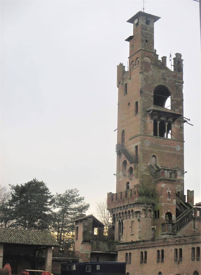 Castelnuovo Scrivia: una torre misteriosa e davvero particolare Castelnuovo Scrivia: una torre misteriosa e davvero particolare
