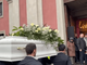 Asti, è il giorno del funerale di Zoe Trinchero: bara bianca coperta di rose