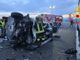 FOTO. Pauroso incidente sull'autostrada A9: incastrati nelle lamiere una donna incinta e il figlio di un anno