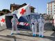 - (FOTONOTIZIA) - Vigevano: il personale della Croce Rossa presente al Pre-Triage all'esterno dell'ospedale Civile