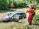 Mortara: escono di strada con l'auto e finiscono nel torrente Arbogna, soccorse 2 persone