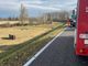 Carbonara al Ticino: esce di strada con l'auto e finisce in un campo, ferita una 24enne