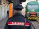 Si masturba sul treno davanti a una ragazza di 17 anni: denunciato per atti osceni