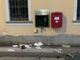 Il Postamat preso d'assalto dai banditi in via Cattaneo