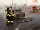 Siziano: auto distrutta dalle fiamme, intervento dei Vigili del fuoco