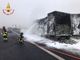 Binasco: le fiamme divorano un semirimorchio sull'autostrada A7