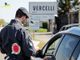 Controlli della Guardia di Finanza al mercato: sequestrati 26mila cosmetici non sicuri