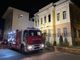 Mede: incendio divora appartamento in corso Italia, Vigili del fuoco in azione per spegnere le fiamme