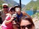 Laura, la bimba di 5 anni vittima dell'incidente, con la sua famiglia