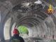 FOTO. Frana su una galleria stradale e ferroviaria nel Lecchese. Circolazione interrotta, nessun ferito