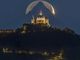!'Cattedrale, montagna, Luna!, la foto di Valerio Minato