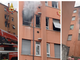 Fiamme in un condominio di Milano: palazzina sfollata, in nove in ospedale