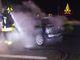 Palestro, dopo l'incidente l'auto prende fuoco: momenti di paura nella serata di venerdì