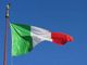 Belgioioso: rubano la bandiera tricolore dal cimitero comunale, nei guai 3 minorenni