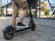 Obbligo di casco fa crollare del 30% il noleggio dei monopattini