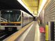 Milano, 29enne cerca di spingere ragazza sotto la metro: arrestata