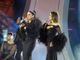 Sanremo 2024, Paola e Chiara fanno ballare il pubblico di piazza Colombo
