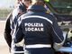 Cassolnovo: non si ferma all'incrocio e si scontra con un'auto che si ribalta. Fugge ma viene rintracciato dalla Polizia locale