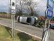 Abbiategrasso: auto ribaltata sulla 526, ferita una donna