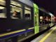 Sputi e calci contro capotreno e passeggero e vetro delle porte sfondato: vandali scatenati sulla linea Milano-Varese