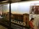 - FOTONOTIZIA - alla fermata della metropolitana Duomo di Milano, presenti due totem sulla prossima edizione del Palio delle Contrade