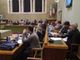 Vigevano, il consiglio: pareggio sull’Md, la maggioranza va sotto sulle mense