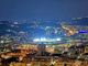 Le luci del San Paolo si sono accese ieri sera e per tutta la notte per un commovente omaggio a Diego Armando Maradona