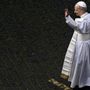 Papa Leone XIV, attesa per il Regina Coeli. Celebrata messa sulla tomba di Pietro