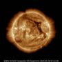 La Terra colpita da una forte tempesta solare: possibili effetti su satelliti e comunicazioni