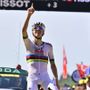 Tappa e maglia gialla per Pogacar al Tour “Dedicato a Privitera”