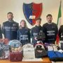 Blitz anticontraffazione a Novara: sequestrati capi griffati falsi e scoperto lavoro nero
