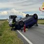 Si ribalta con l'auto sulla strada Sartirana-Breme, 39enne elitrasportata all'Humanitas