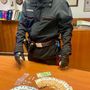 Casorate Primo: giovane 21enne trovato in auto con droga e contanti, denunciato dai carabinieri