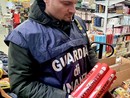 Blitz della Guardia di Finanza sequestrati oltre 120mila fuochi d'artificio custoditi a Vigevano, Voghera e nel Pavese