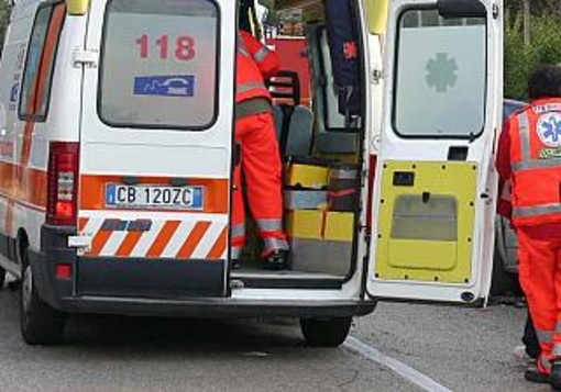 Pavia: scontro auto-moto sulla tangenziale sud, gravemente ferito un 51enne