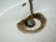 Pavia: acqua marrone dai rubinetti. I cittadini del Ticinello sono esasperati