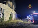 Voghera: incendio all'ex dogana, sul posto diverse squadre di Vigili del fuoco