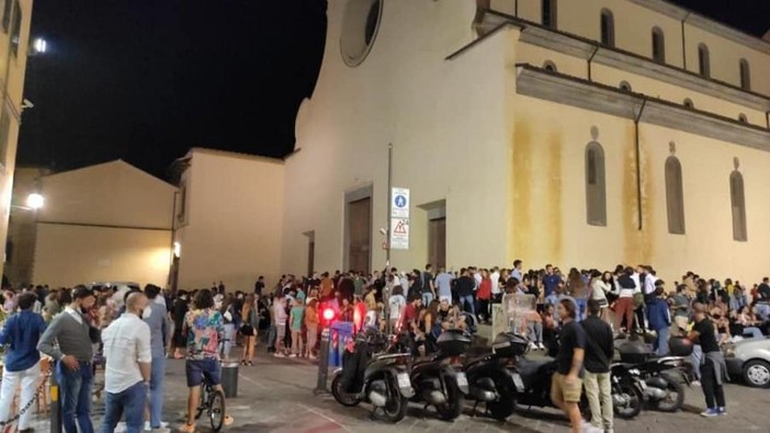 I sindaci contro il coprifuoco affidato ai Comuni I sindaci contro il coprifuoco affidato ai Comuni