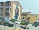 Magenta: incidente alla rotonda di via Cavallari, feriti due ragazzi