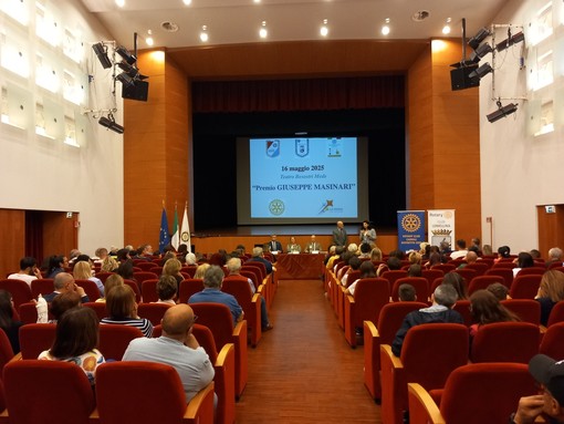 Regina Cassolo e gli artisti medesi protagonisti al premio Masinari 2025