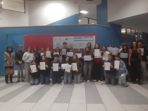 Vigevano, consegnate al Robecchi le certificazioni linguistiche