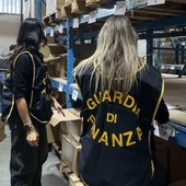 Gdif Milano: sequestrati oltre 190mila articoli per la festa di Halloween non conformi agli standard di sicurezza Gdif Milano: sequestrati oltre 190mila articoli per la festa di Halloween non conformi agli standard di sicurezza