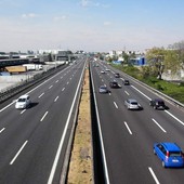 Nuovo Codice Strada: calano le multe, aumenta la velocità (in autostrada) Nuovo Codice Strada: calano le multe, aumenta la velocità (in autostrada)