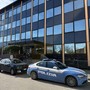 Pavia, fuga spericolata in scooter e spaccio di droga: la Polizia di Stato blocca e denuncia un cittadino irregolare Pavia, fuga spericolata in scooter e spaccio di droga: la Polizia di Stato blocca e denuncia un cittadino irregolare