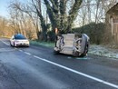 Pieve del Cairo: si ribalta con l'auto alla frazione Gallia, illeso un 30enne